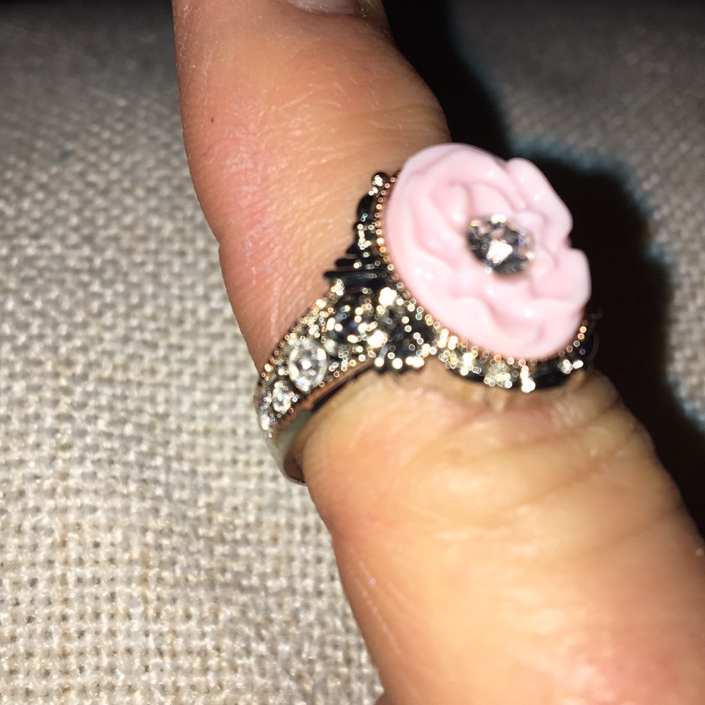 Rose Stone Ring 💍